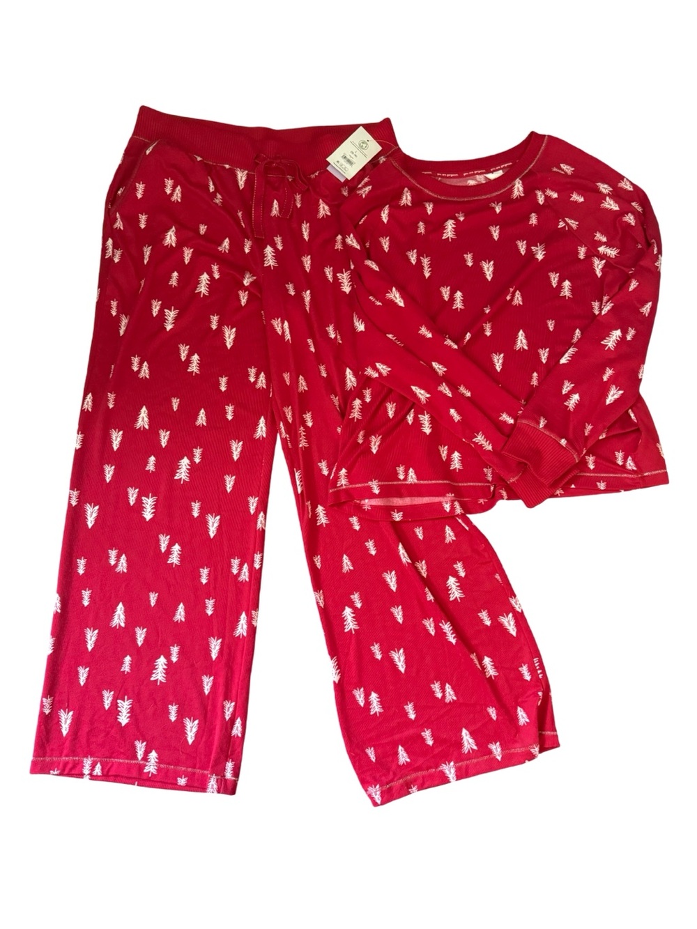 Women’s Red Tree-Print Pajama Set - Cozy Two-Piece Sleepwear